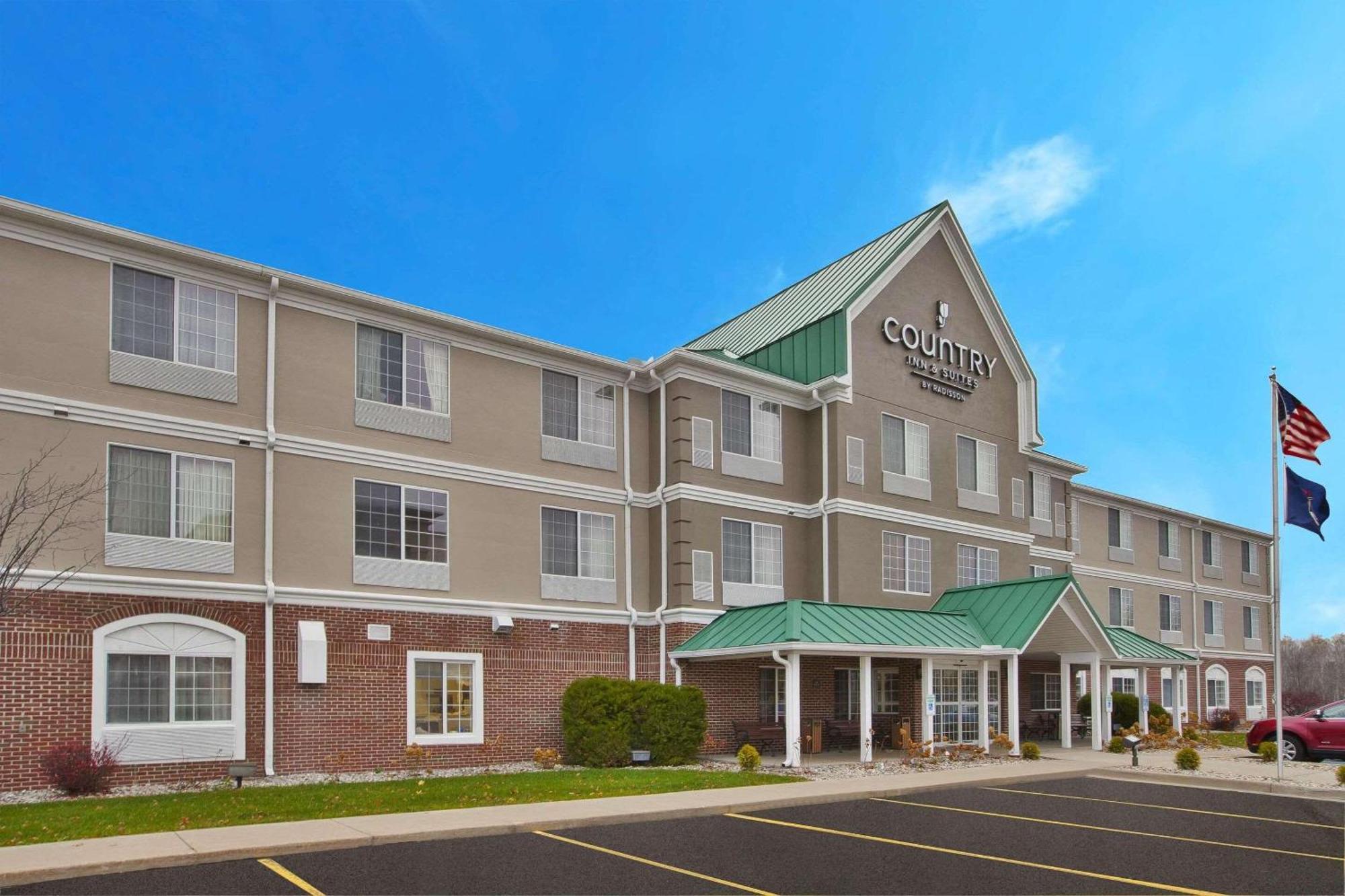 Country Inn & Suites By Radisson, Big Rapids, Mi Exterior foto