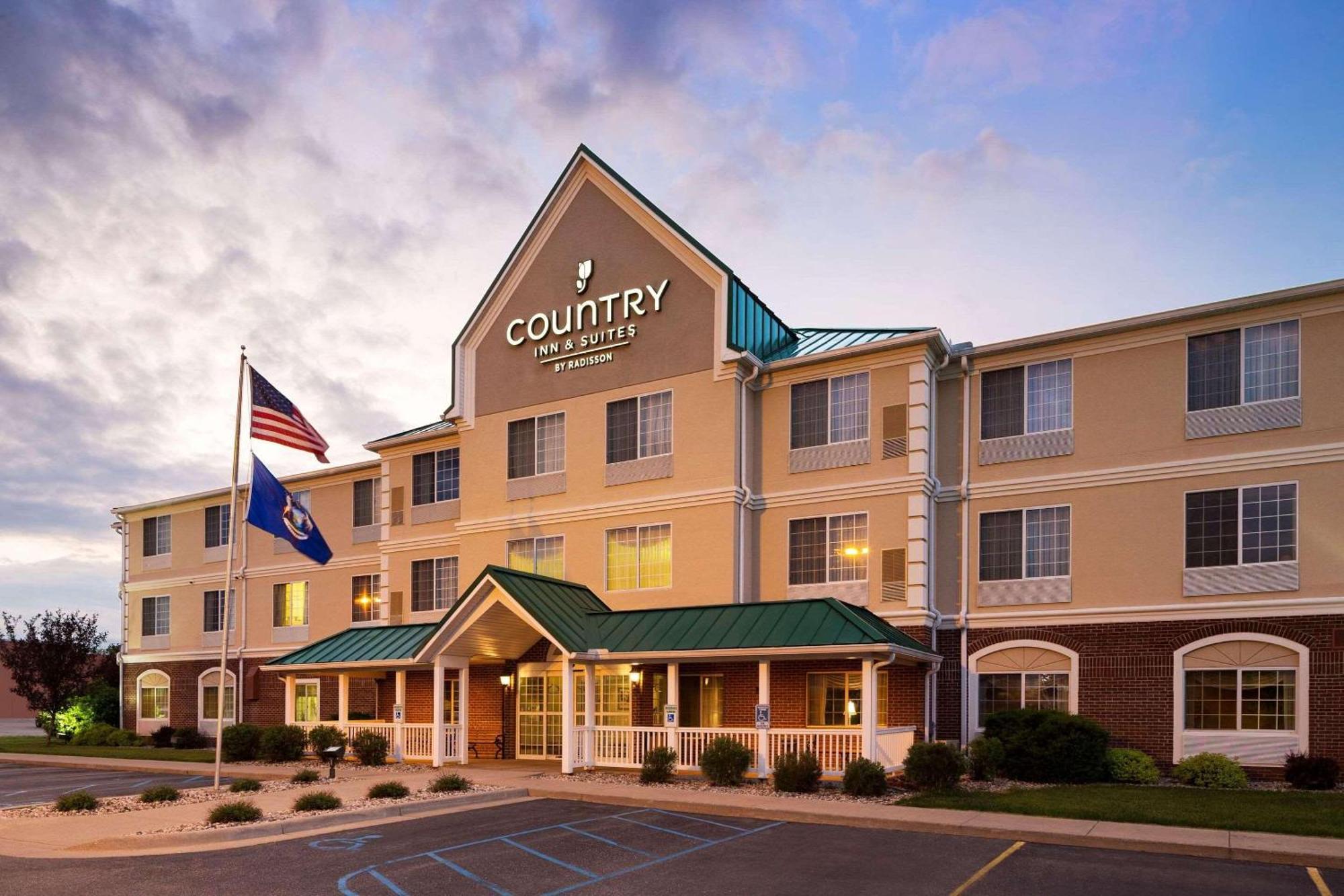 Country Inn & Suites By Radisson, Big Rapids, Mi Exterior foto